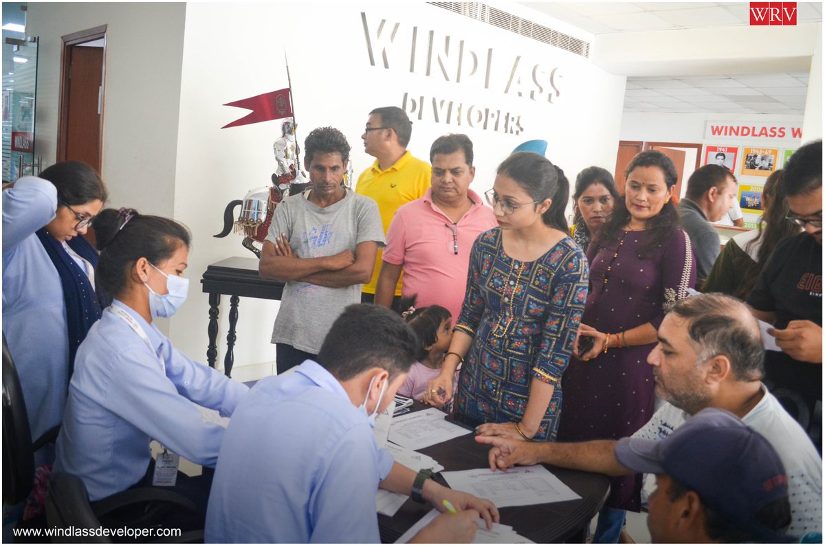 WindlassD's tweet photo. #WindlassDeveloper organized a #freemedicalcamp today at #WindlassRiverValley with #ArihantHospital In which Gastro, Gynecologist, Pediatric, Oncologist, Dentist, and Orthopedic treated &amp; advised all the people. People also benefited from the existing free #pathologylab. https://t.co/WrF8Cr4Wuu
