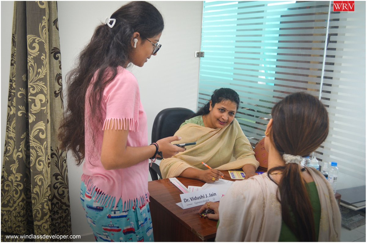 WindlassD's tweet photo. #WindlassDeveloper organized a #freemedicalcamp today at #WindlassRiverValley with #ArihantHospital In which Gastro, Gynecologist, Pediatric, Oncologist, Dentist, and Orthopedic treated &amp; advised all the people. People also benefited from the existing free #pathologylab. https://t.co/WrF8Cr4Wuu