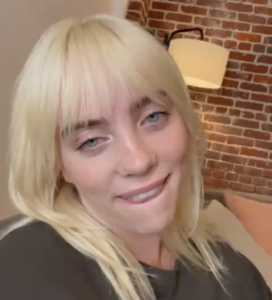 blondeeilish's tweet photo. precious https://t.co/hkt8RiYq7m