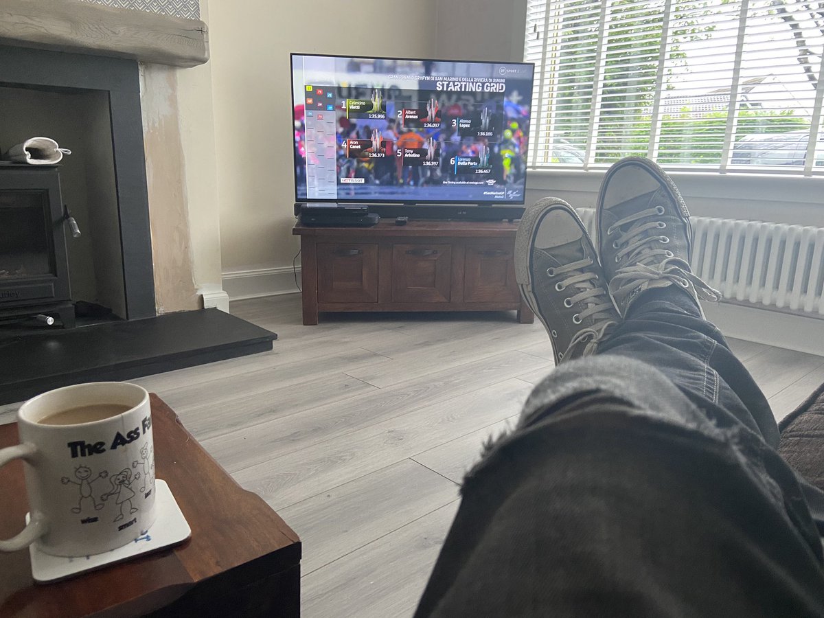 Relaxing with <a href="/MotoGP/">MotoGP™🏁</a> this morning pre gig tonight at <a href="/BungalowPaisley/">The Bungalow</a> with my band <a href="/EmbersUndying/">The Undying Embers</a> and the fabulous <a href="/KingOfBirdsHQ/">King Of Birds</a>