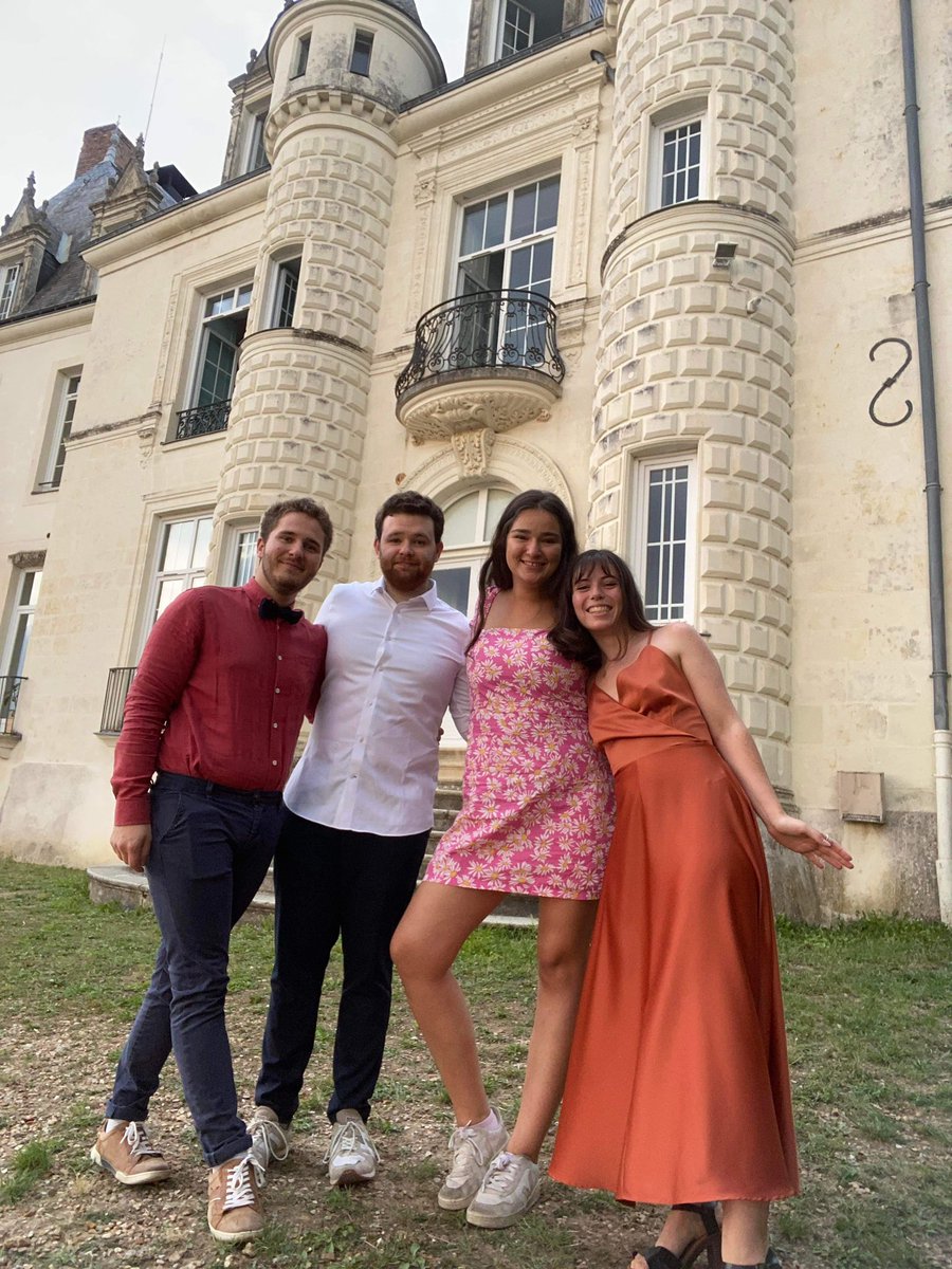Flore Grèze (@flore_fage) on Twitter photo #FAD | Ce weekend j'ai formé le <a href="/TutPASS_2ATP/">Tutorat PASS-LAS - 2ATP</a> à la :
➡️ gestion de projet,interne et d'équipe
➡️ communication
➡️ la mémoire et l'animation de séance
Bravo au bureau de cette année pour leur inclusivité, leur bienveillance et leur travail!
Bon courage aux prochainEs tuteurICEs 💪 #FAD | Ce weekend j'ai formé le <a href="/TutPASS_2ATP/">Tutorat PASS-LAS - 2ATP</a> à la :
➡️ gestion de projet,interne et d'équipe
➡️ communication
➡️ la mémoire et l'animation de séance
Bravo au bureau de cette année pour leur inclusivité, leur bienveillance et leur travail!
Bon courage aux prochainEs tuteurICEs 💪