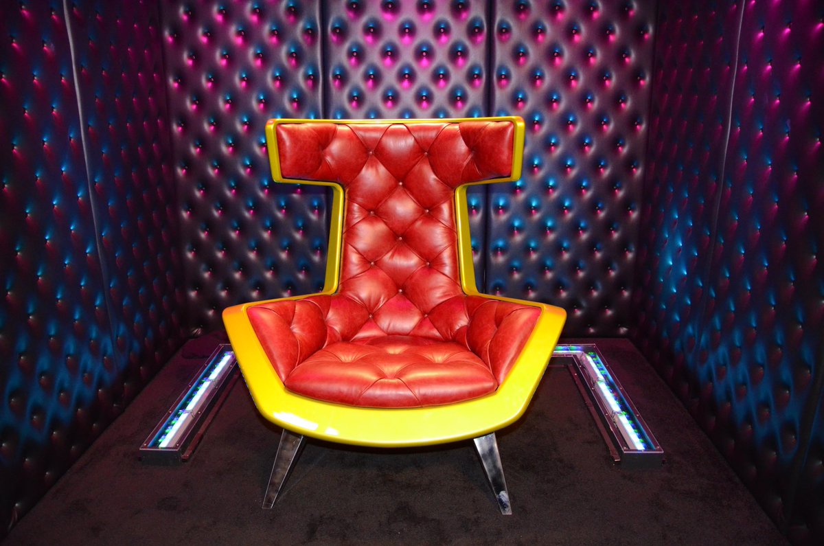bigblagger's tweet photo. The #BB12 house was inherited from the #CBB8 house which aired just before the series
Differences from #CBB included the walls being changed from a fish theme to a forest theme and a new double shower in the bathroom #BBUK
Unfortunately, C5 didn’t release updated pictures https://t.co/xvmn62uffP