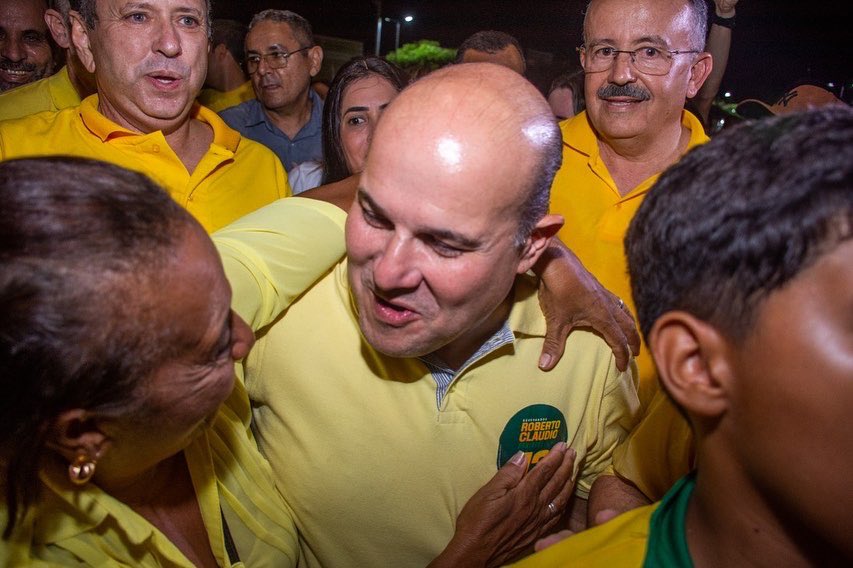 robertoclaudio's tweet photo. Gratidão às irmãs e aos irmãos que estiveram vibrando e escutando as nossas propostas. Agradeço a confiança. Tudo isso será recompensando com muito trabalho e entrega!🤝👊🏽

#RobertoCláudio12 #Experiência #ParaFazerDiferente #Competência https://t.co/FbBIt68Njd