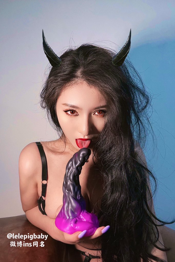 欢迎关注我小号的宝子们啦 谢谢你们的喜欢  这里是乐乐🐷 https://t.co/Hfz8yswiX0