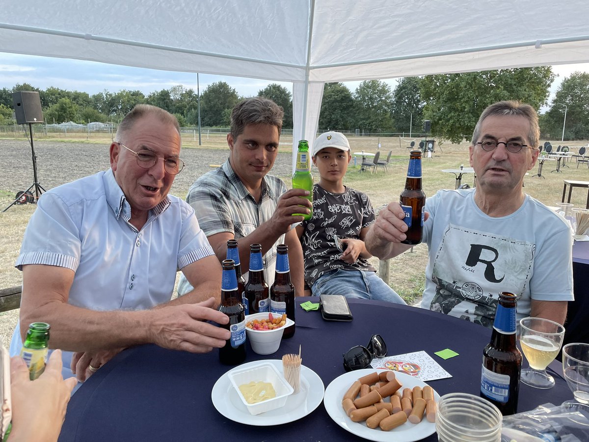 Een mooie open dag en reünie bij Paardensport Vereniging Bernheze. Met als hoogtepunt een bezoekje van onze Burgemeester <a href="/mariekemoorman/">marieke moorman</a> Vrijwilligers en sponsoren bedankt!