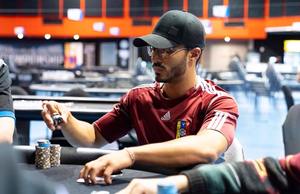 $200 Buy-In at <a href="/CoinPoker_OFF/">CoinPoker</a> 

We will be streaming today at 19:00 UTC! - @twitch
Tourneys ranging from $5 to $200
twitch.tv/dekaft_