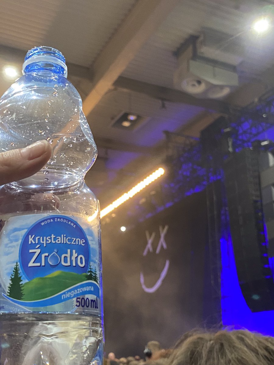 hinundran's tweet photo. @LTUpdatesPL Zdjęcie które wyraża więcej niż tysiąc słów https://t.co/ZLvN8QBzZ7