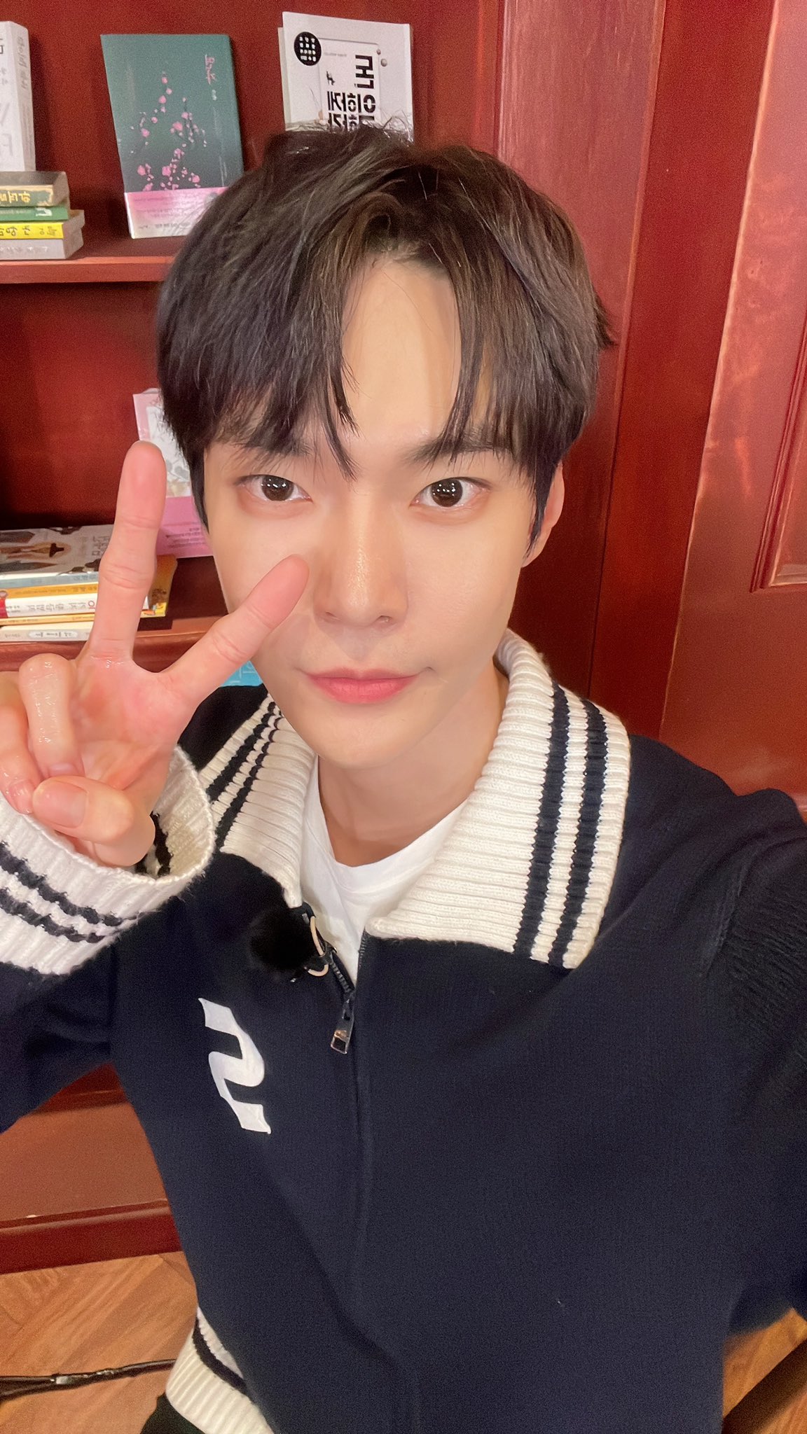 Fbzm218acAEHKnt?format=jpg&name=orig