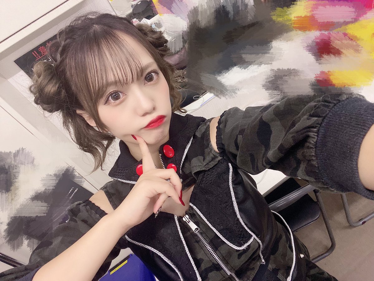 meme_chan15's tweet photo. 10年間ありがとうございました！
こんな芽衣をアイドルにしてくれてありがとう。 https://t.co/3LrzWxAa5o
