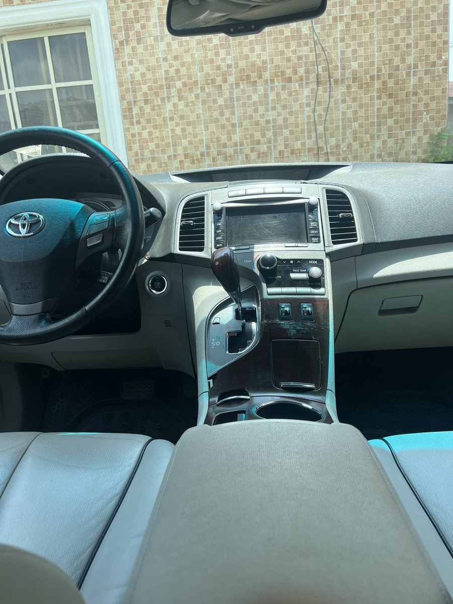 tyautos76's tweet photo. 👉Description:⚡⚡⚡️SUPER SOUND TOYOT VENZA V6
Full Option; Keyless, Panoramic roof, power boot etc. 
buy and drive
No fault 
No check engine light
👉Price: 6 million negotiable 
👉Kindly call 08065119924 or send a dm
👉Location: Abuja
#abujacars #cardealers #cars #venza #Abuja https://t.co/3JbvatHSdm