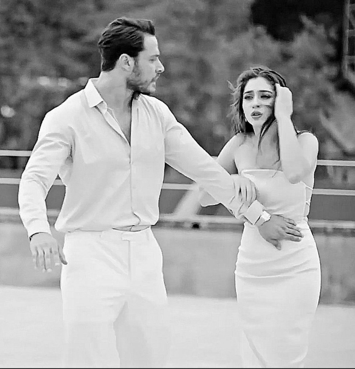 Anim0745's tweet photo. How they protect eachother😍🔥

 #SendenDahaGüzel || #EfMir https://t.co/QXaZZNX9i8