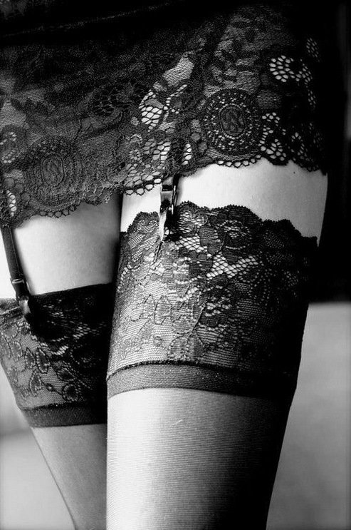 ClaudiaBono4's tweet image. Loro due sanno amarsi. 
Sanno amarsi senza farsi vedere. 
Una di quelle storie che non puoi raccontare, perchè gli altri non capirebbero.

(Angela Olino)