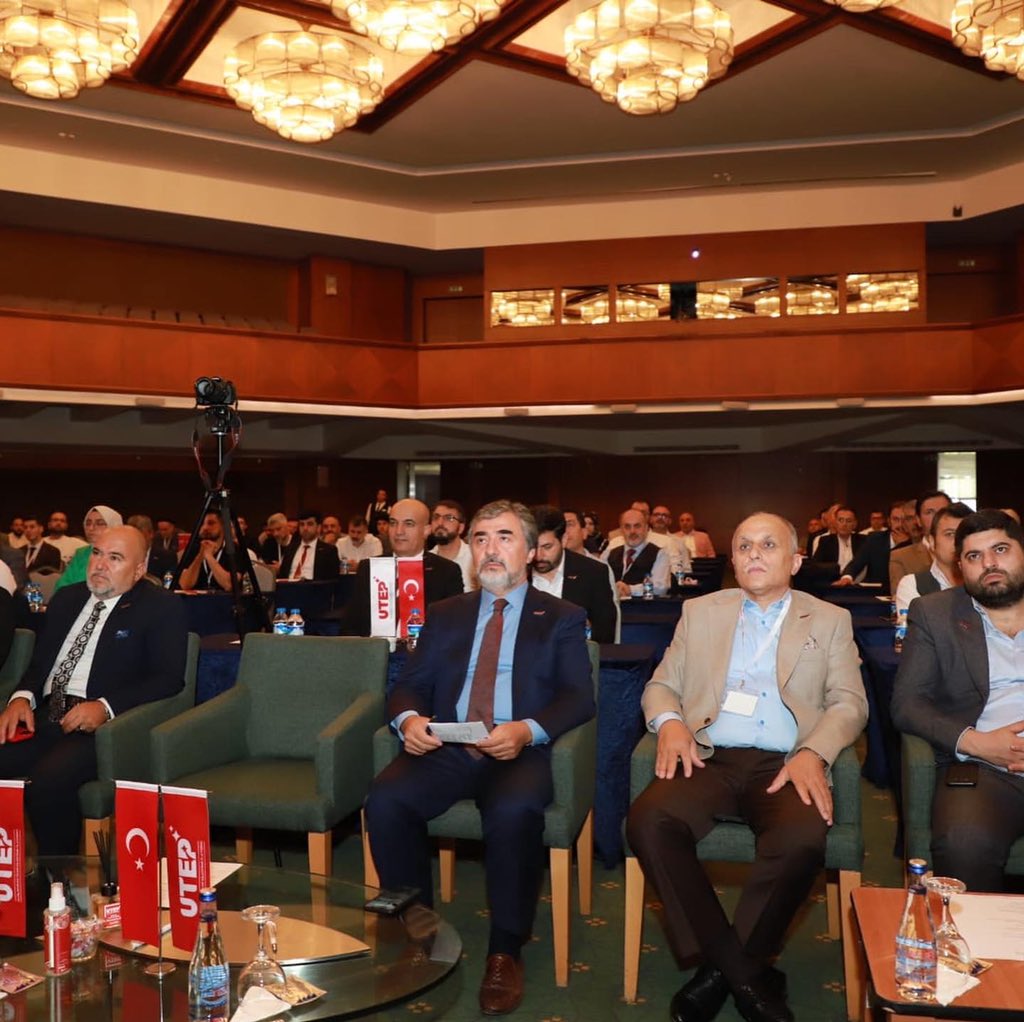 samibek1's tweet photo. UTEP Üreten Türkiye Çalıştayını Ankara Kızılcahamam’ da gerçekleştiriyor, Türkiye’ nin cari açığını kapatmak için katma değerli üretime ve teknoloji projelerine önem veriyoruz.
@utepgm @utepankara @utepelazig
#is #ticret #üretim #ihracat #teknoloji #istanbul #ankara #türkiye https://t.co/pVrW7MFMkh