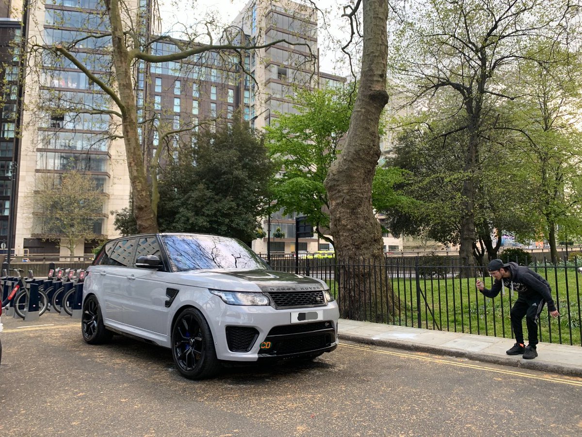 MuscleWash's tweet photo. Cleaning Up The City One Car At A Time 🚘💪🧼

#Mwsuperwash #supercars #supercarsoflondon #cars #carporn #carsofinstagram #love #luxury #blacklist #horsepower https://t.co/40KmI0O3Fu