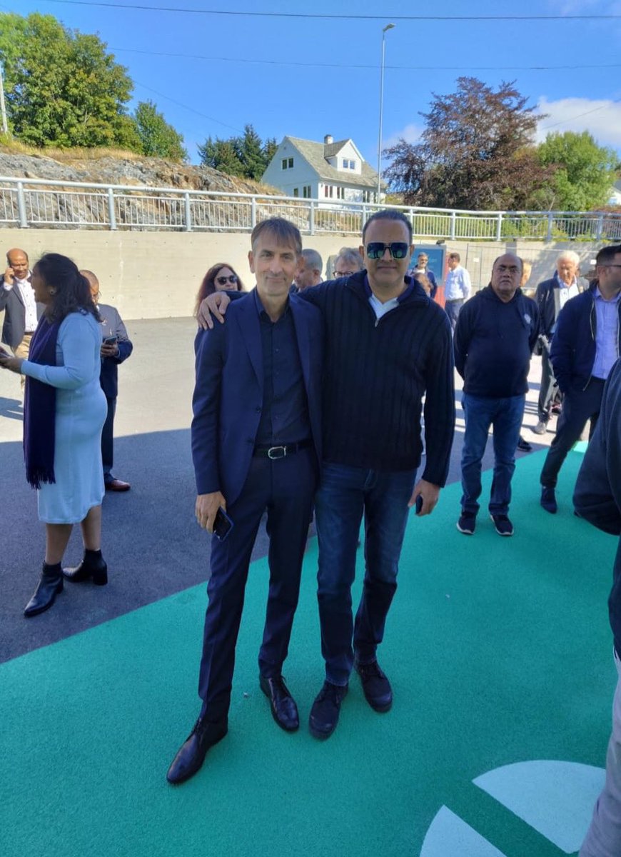 bluebasiceng's tweet image. Part of the dream team at homiHydrogen in Bergen for the climate summit @bluebasiceng