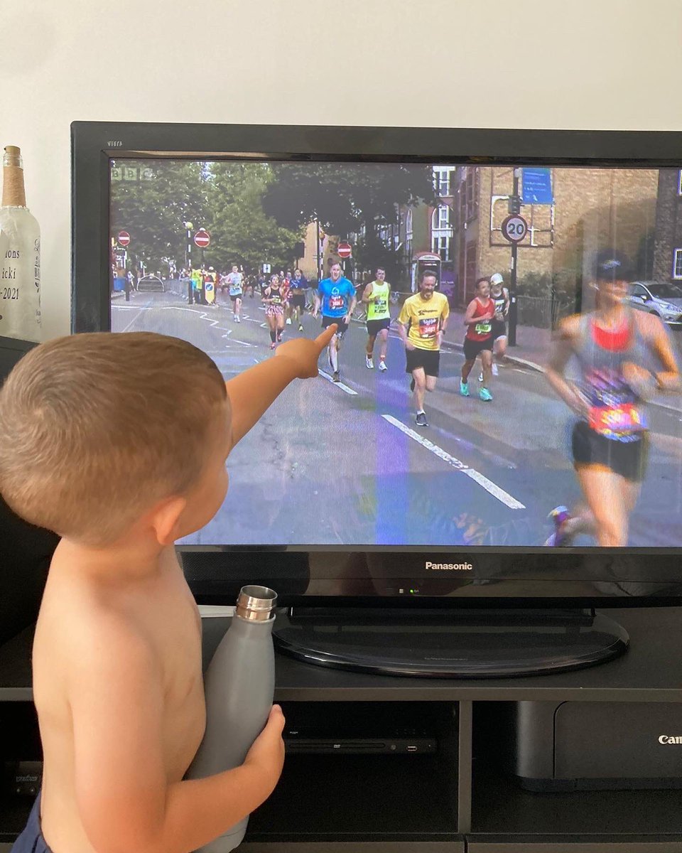 RunDaddyRun16's tweet photo. The Big Half - 1️⃣:4️⃣5️⃣:2️⃣3️⃣ 🗑A really disappointing half marathon this morning. The Big Half is great, I was rubbish. Best bit was seeing Jack spot me on the TV. Dusted myself down and go again. @OfficialBigHalf #WeRunAsOne #rundaddyrun https://t.co/hyczKKkM45