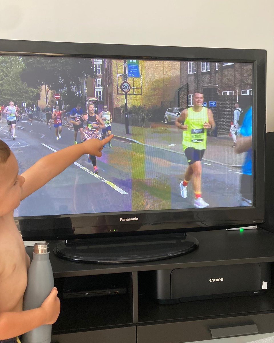 RunDaddyRun16's tweet photo. The Big Half - 1️⃣:4️⃣5️⃣:2️⃣3️⃣ 🗑A really disappointing half marathon this morning. The Big Half is great, I was rubbish. Best bit was seeing Jack spot me on the TV. Dusted myself down and go again. @OfficialBigHalf #WeRunAsOne #rundaddyrun https://t.co/hyczKKkM45