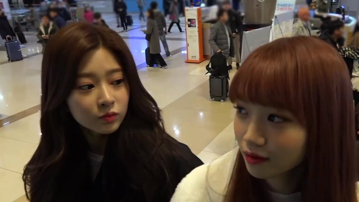 hourly2kim's tweet photo. #김채원 #김민주 #김김 
#CHAEWON #MINJU #2kim https://t.co/4phhrKya6d