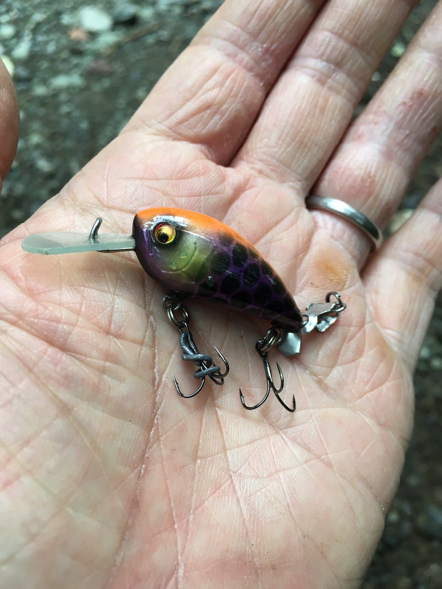 JTL7124's tweet photo. 渓流にてプロト燕40HSが好調で綺麗なヤマメが釣れました。プロトのクランクが意外や意外とても使いやすくて、ミノーよりも良いかもと思ってしまいました。各種プロトを進めていきます。
#渓流
#jumpingtomatolures
#ジャントマ
#ミノーイング
#渓流クランク
#燕
#40HS
https://t.co/IYR0bv84tt https://t.co/YjyapOhrDZ