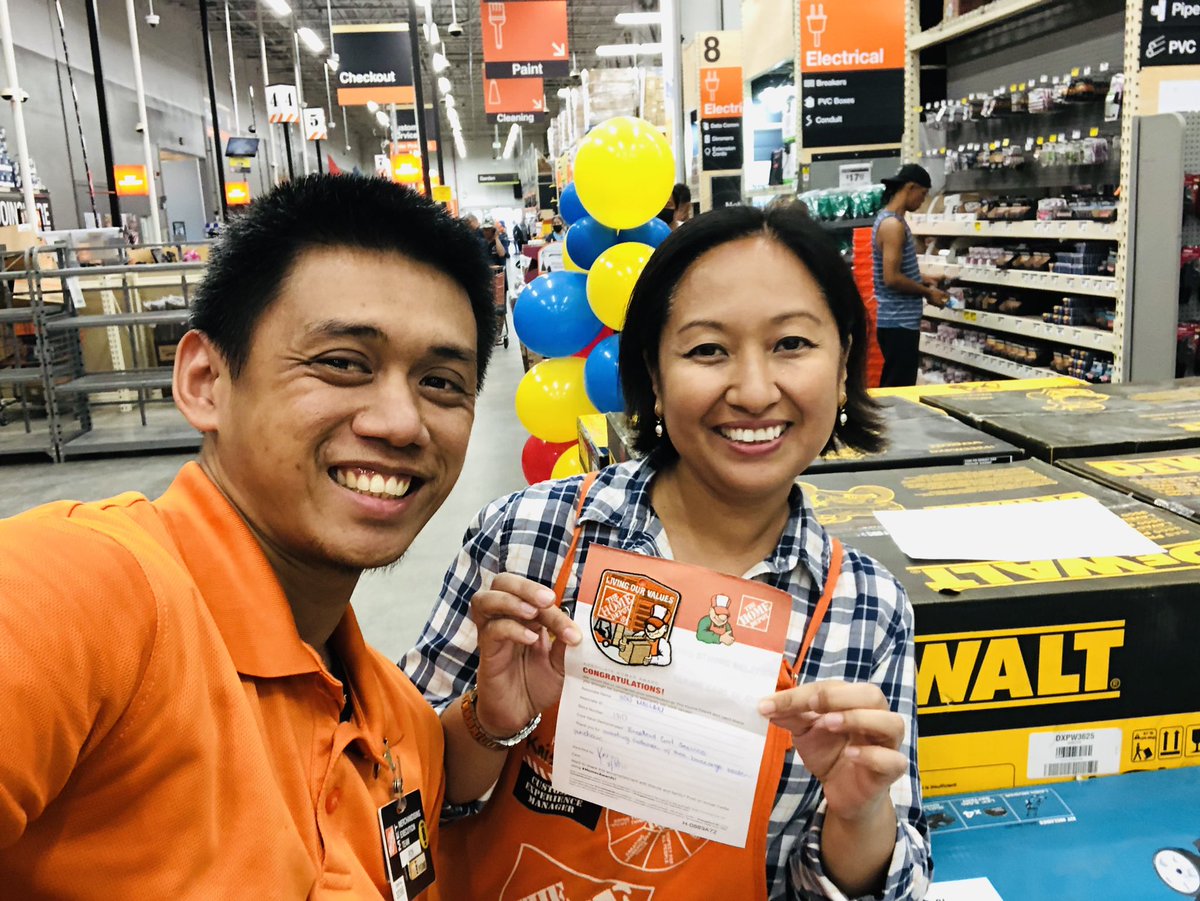 krissylauren_t tweet media