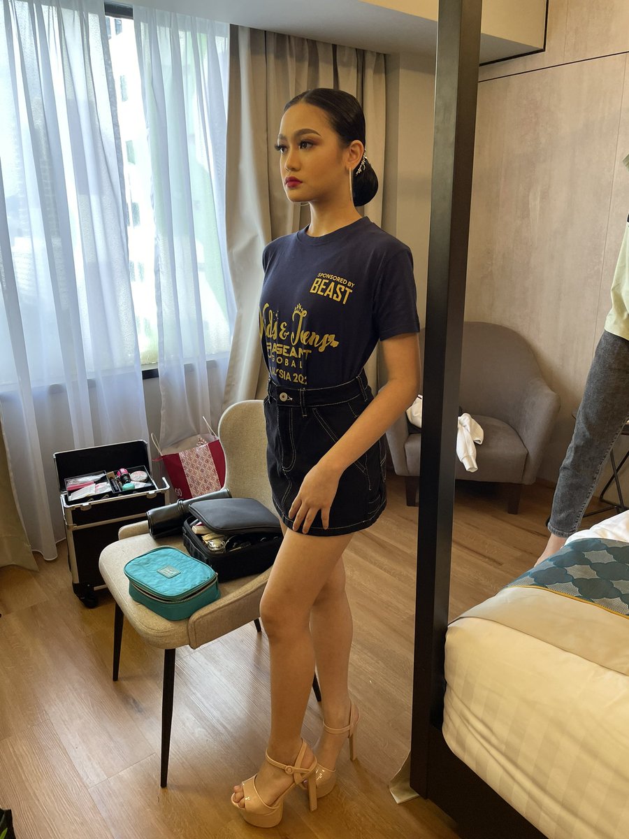 AbbyStudio90's tweet photo. Done makeup today for teen beauty pageant global malaysia 2022❤️ #makeupartist #makeuplooks #makeuplover #makeuptutorial #makeupwedding #makeupevent #makeuptunang #muapj #muakl #muaselangor #muashahalam #muaklang #muamalaysia #beauty #beauty #BeautyAndTheBeast https://t.co/mRLbZahEoQ