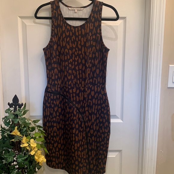 reneh766's tweet photo. So good I had to share! Check out all the items I'm loving on @Poshmarkapp #poshmark #fashion #style #shopmycloset #calvinklein #americaneagleoutfitters #rachelrachelroy: https://t.co/3UiukpVnWC https://t.co/TrJu3nNJCZ