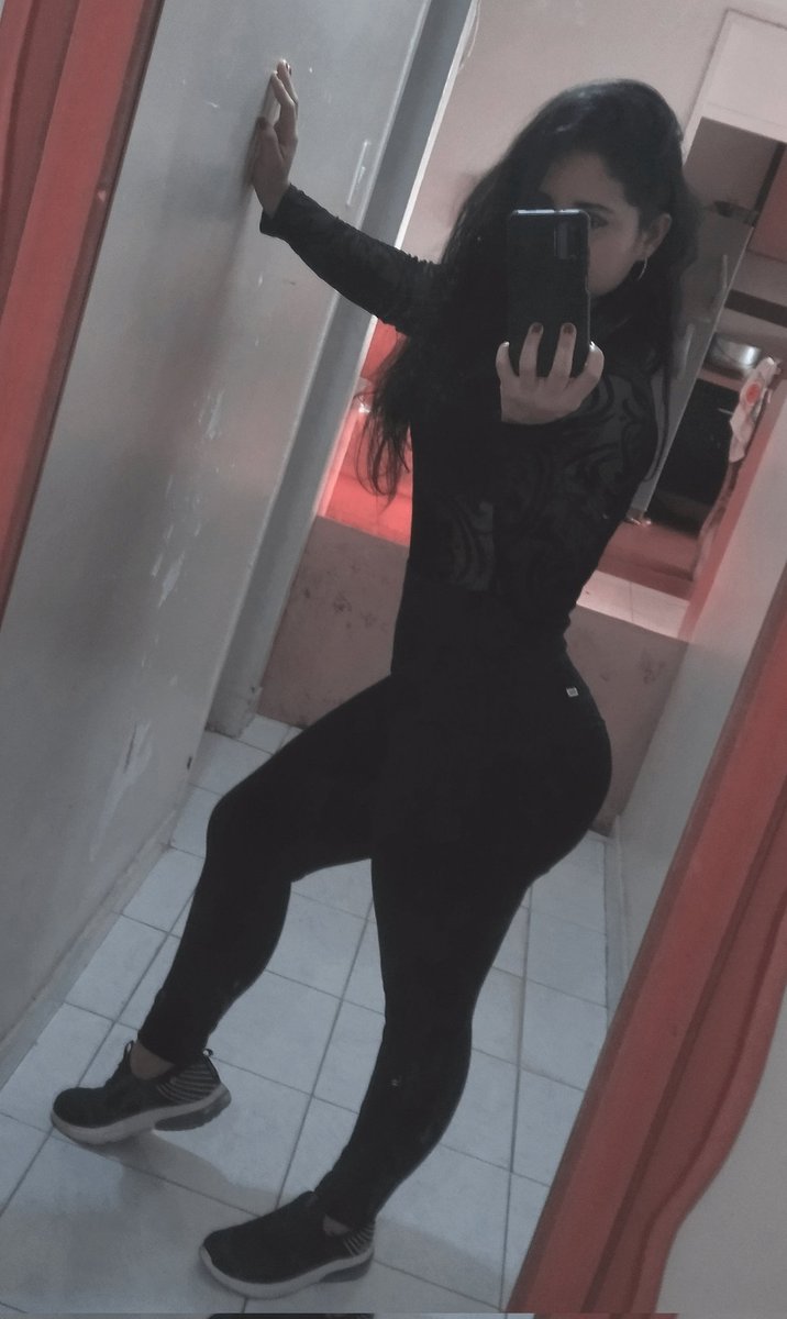 marivng's tweet photo. 🤫 https://t.co/g1VzP24EmT