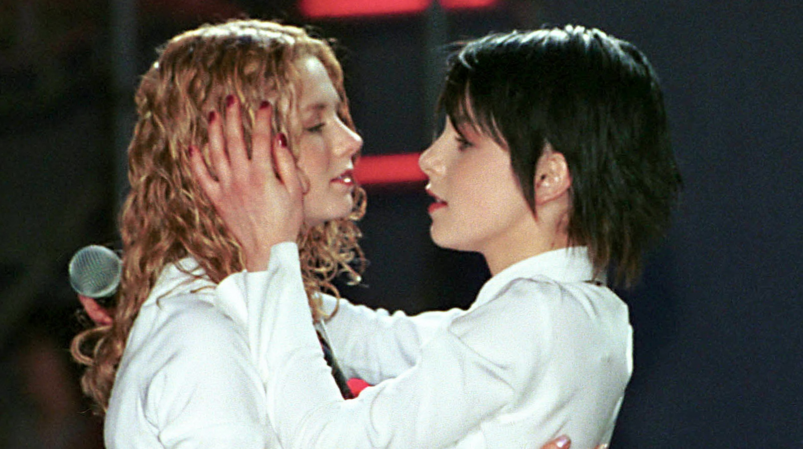 T.A.T.U покажи мне любовь