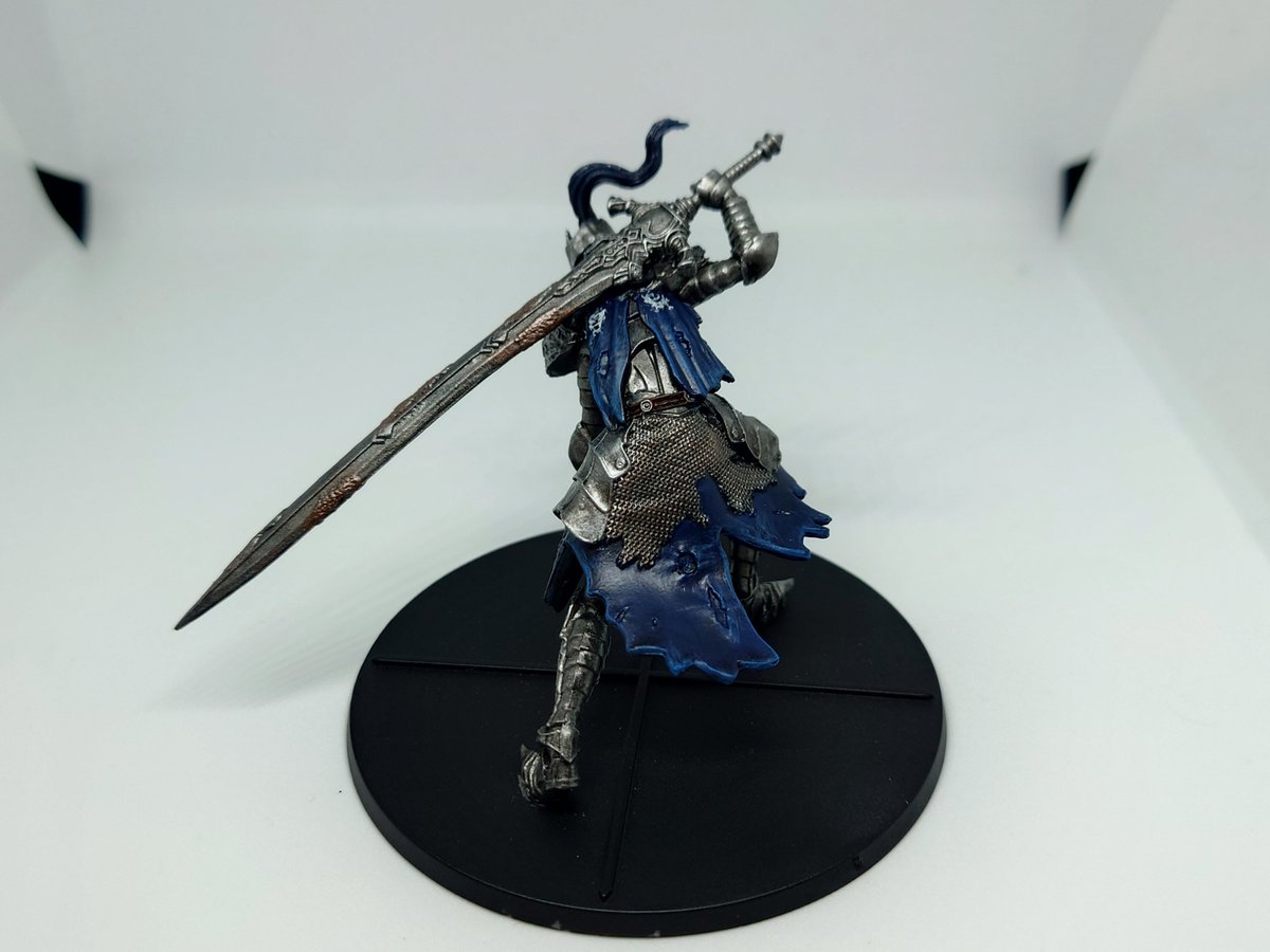 PpkPapiko's tweet photo. ArtoriasとCrossbow Hollow塗った〜
Artorias塗るのめちゃくちゃ楽しかった〜!
 #ダークソウル  #DarkSouls 
 #miniaturepainting https://t.co/KOFGhyjYSF