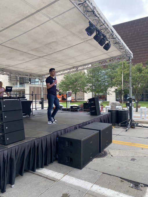 Generation NOW celebrating the folks in our city who help develop and retain young professionals! 

Thank you for your work to make this a city that diverse young talent wants to come to and stay.
An awesome afternoon!!!!