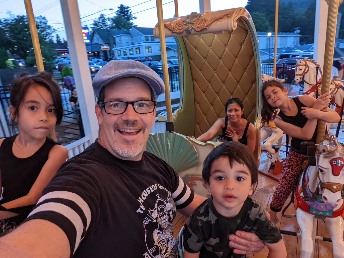 nealgorman's tweet photo. Carousel #65 is in the books! The Funa'rama Park Carousel at Lake George. We also revisited #53, the Congress Park Carousel in Saratoga Springs. Our Gorman #family #CarouselAdventure continues stay tuned! #dadlife woo hoo!!! https://t.co/rwbPsTjrra