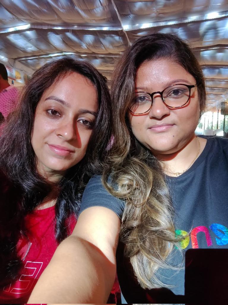 At Bengaluru Ganesh Utsava for <a href="/shreyaghoshal/">Shreya Ghoshal</a> concert with <a href="/DrRosyB/">Dr. Rosy Bose</a>