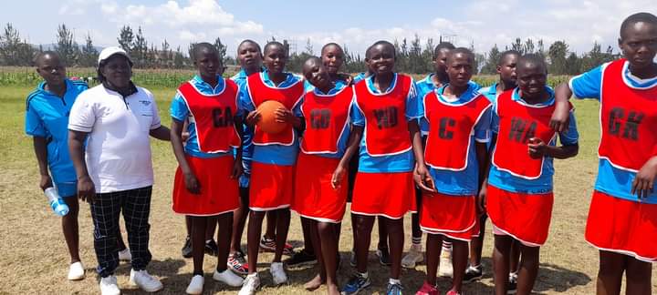 HammerHamm026's tweet photo. Congratulations Our Netball Regional Champions A.I.C.Kimoson girls
For our Solidarity Boys (St. Anthony's) KD, you have made us proud for reaching finals, We live to fight another Day 

Transnzoia Home of Talents https://t.co/eoUgiCfppC