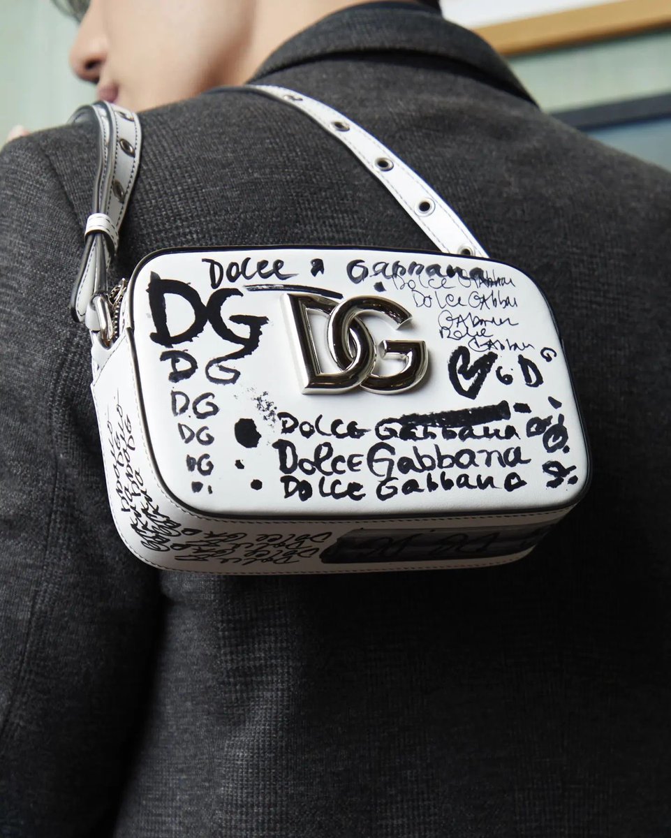 thanapobb_lee's tweet photo. 🕴🏻🗯️📸
@Dolcegabbana
#dolcegabbana
#DGPF22 #DGdarkside
#thanapob_lee
#torthanapob
#ต่อธนภพ https://t.co/7towPUr0NU