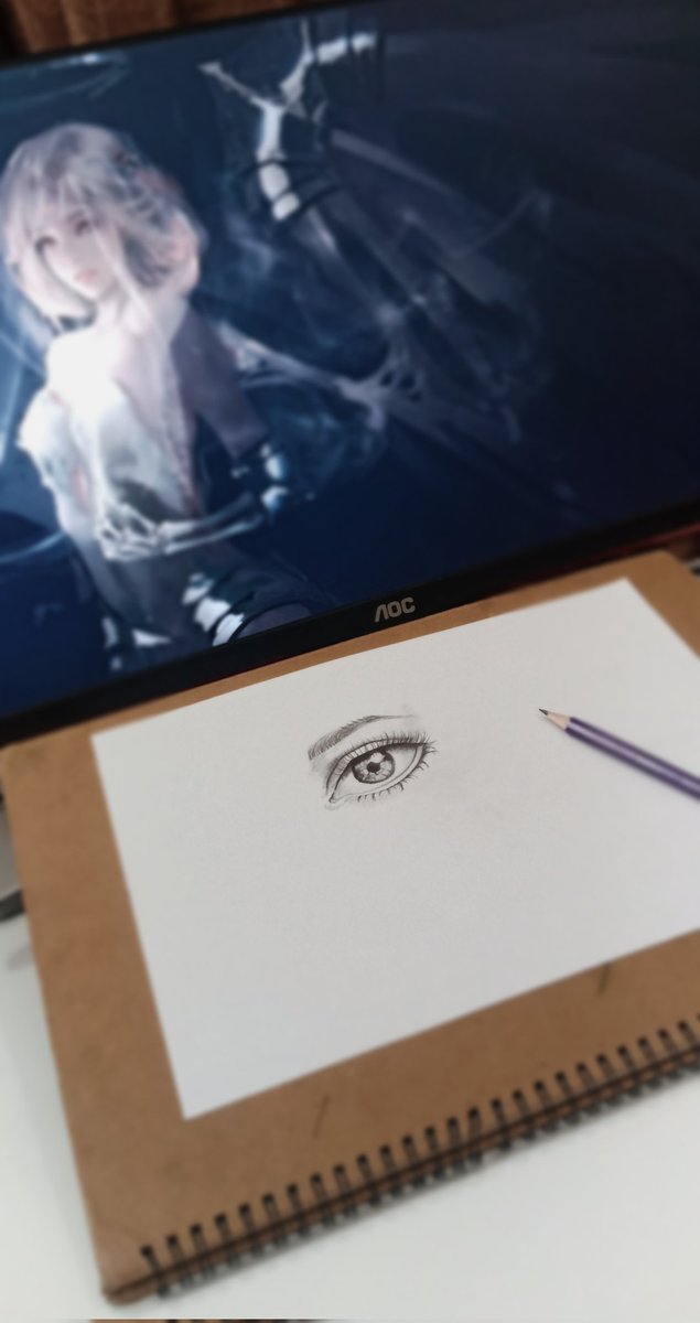 first attempt to draw a realistic eye💫