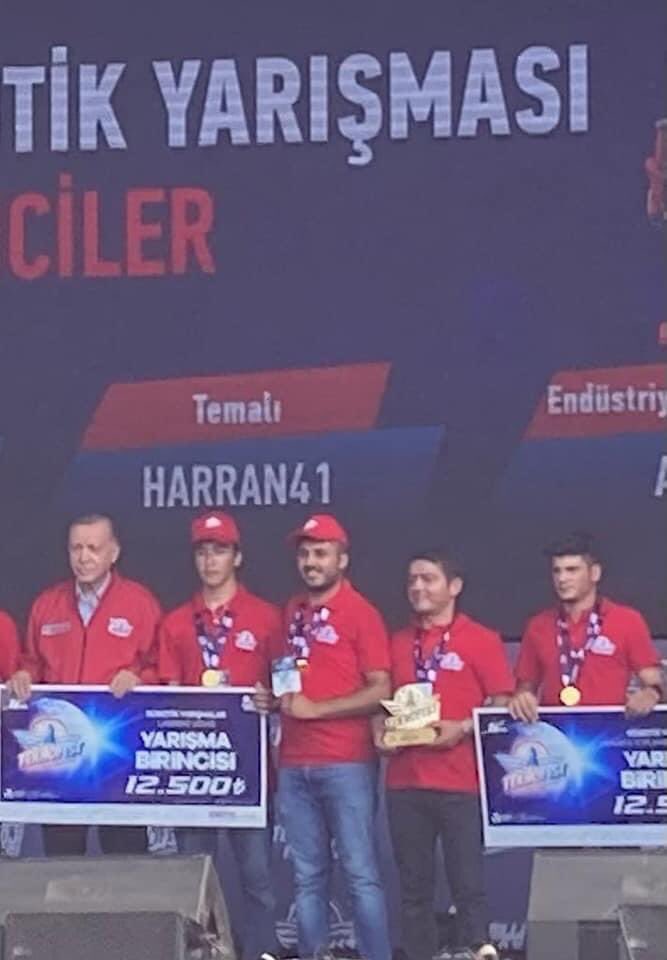 TEKNOFEST’TE TÜRKİYE 1’İNCİLİĞİ-2’NCİLİĞİ VE 3’ÜNCÜLÜĞÜ #Tokat  #ZİLE’NİN. 
Milli Teknoloji Hamlesi <a href="/teknofest/">TEKNOFEST</a> Otonom Robotik Yarışmalarında Zile MTAL Türkiye şampiyonu,Zile Fen Lisesi Türkiye ikincisi ve yine Zile MTAL Türkiye üşüncülüğünü elde etmiştir <a href="/_aliyalcin_/">Ali YALÇIN</a> <a href="/tokatmem/">Tokat İl Millî Eğitim Müdürlüğü</a>