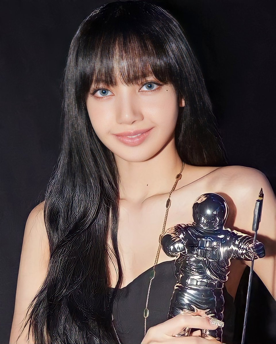 lisarochaaa_'s tweet photo. lilies will protect you always 💪

LISA YOU ARE LOVED
#LISA #LALISA #MONEY https://t.co/QrQWUYU8BW