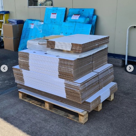 PasaMoversLtd's tweet photo. For all your packing materials supplies we got you covered
Visit us at ➡️ 🔎https://t.co/xWxWpXbnIE
Call us 0791274151 or 0710268735 #moverswhocare #packagingmaterials #pasamoverskenya #pasamovers2022 #moverwithpasa #mover #kuhama #kuhamakenya #movingoffices #paşaholding https://t.co/GnT8shzCHV