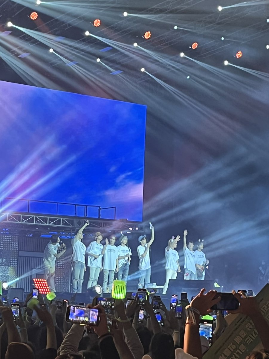 pulpliveworld's tweet photo. That was amazing, Czennies! Thanks for tonight 💚
#NCT127inManila #THELINKTourManila https://t.co/kJzvvRNhiQ
