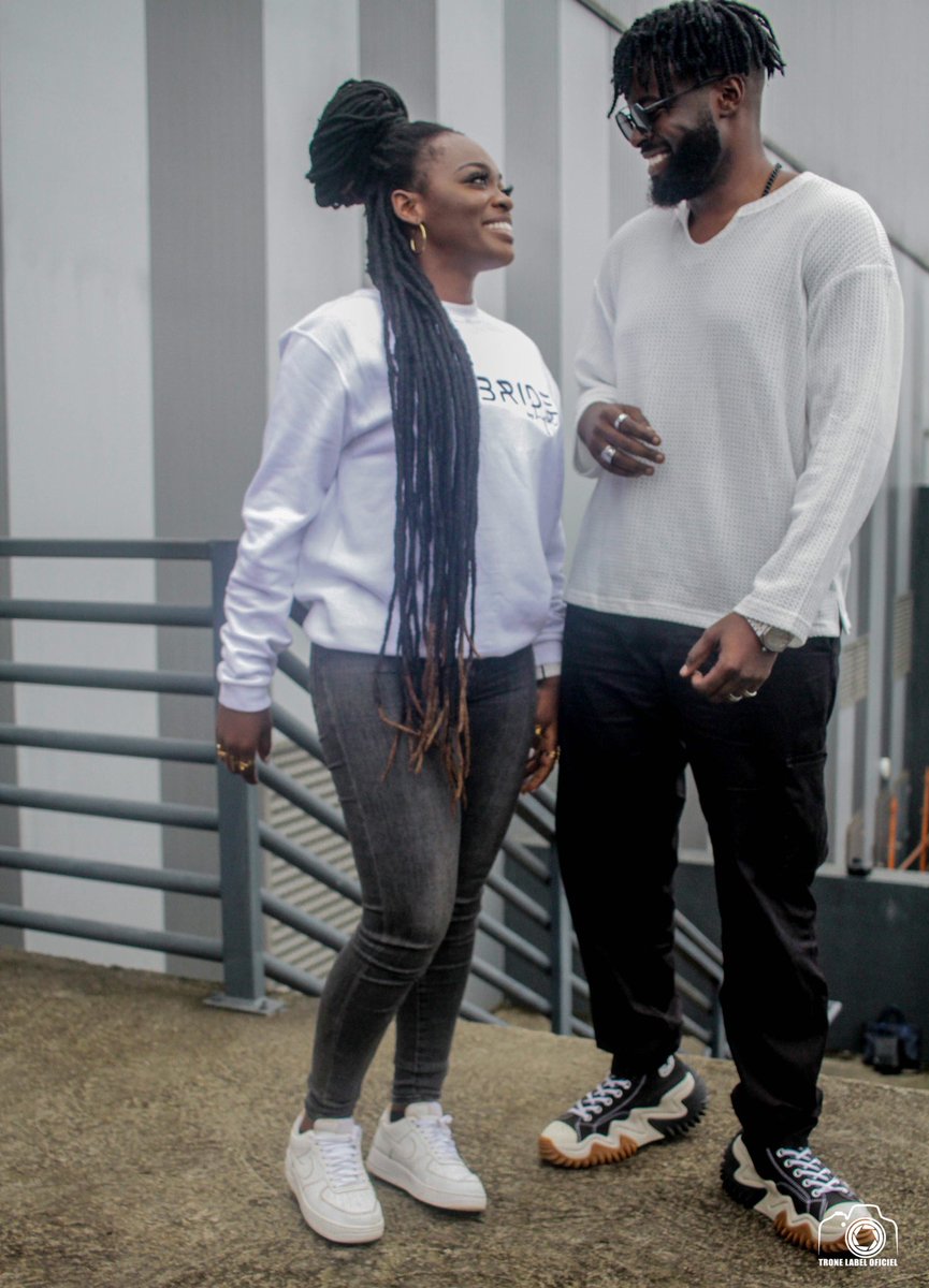 LydolSlam's tweet photo. La Personne qui se moque de la Dernière Photo heinn🤣🙈 En tout cas @lockofficial et Moi on vous souhaite un Bon Dimanche 
Album #Hybride à écouter Absolument 😏
Disponible Partout 
#SiTA Nouveau Clip👉🏾 https://t.co/R57or4Ipsx

#LeSlamYArrivera #Lydol #Cameroon #DesignYourSpirit https://t.co/yxI6uysc0f