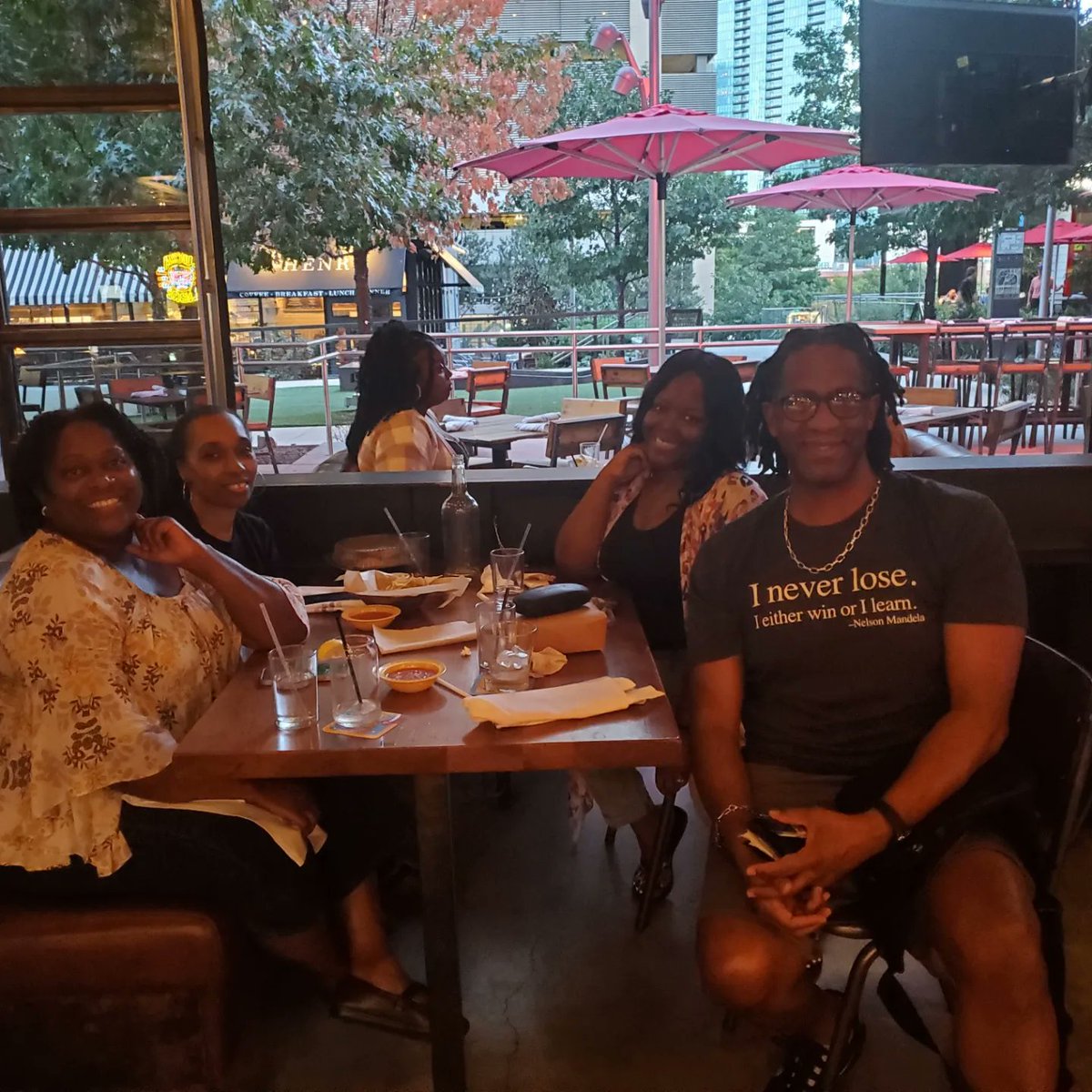 RoyWmsJr's tweet photo. Dinner with the girlz! Forgot to post last month's pic. Locale: Taco Lingo, Dallas. 
@RitaFreetobeme 
#CarterHigh #OakCliff #BFFL🥰🤎 https://t.co/3WxH7dzDhF