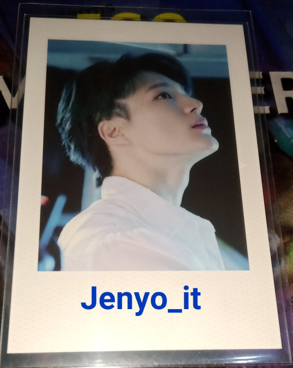 Jenyo_it's tweet photo. { help rt kalo lewat 🙏 }

[ wts // want to sell]
         
wts md tds polaroid sling bag jeno ready ina siap kirim

[💸] 350k
[📍] tangerang, bisa 🍊
[💬] no time waster please and serious buyer only

Tag want to sell wts polaroid jeno  md tds the dream show nct dream https://t.co/Zuh2NiA6Dp