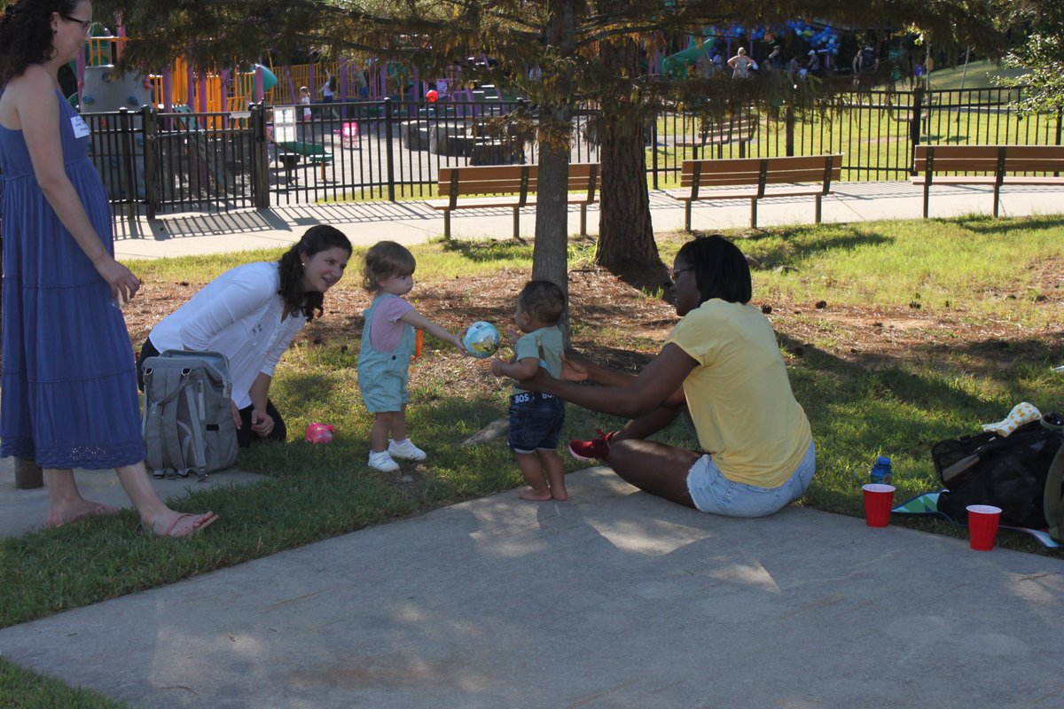 UNCPDA's tweet image. And the first day of #UNCNPAW22 is awesome. Thanks  #TrianglePostdocs to make the #TriangleBBQ a success. Many more to come! @UNCPDA @UNCPostdoc @NCStatePostdocs @DukePostdocs @nationalpostdoc