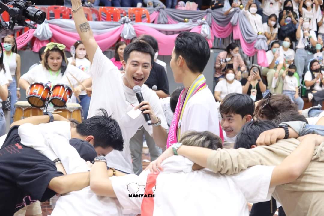 เกิบอี่คีบสองสี (แสนสวย) 🌸 tweet media