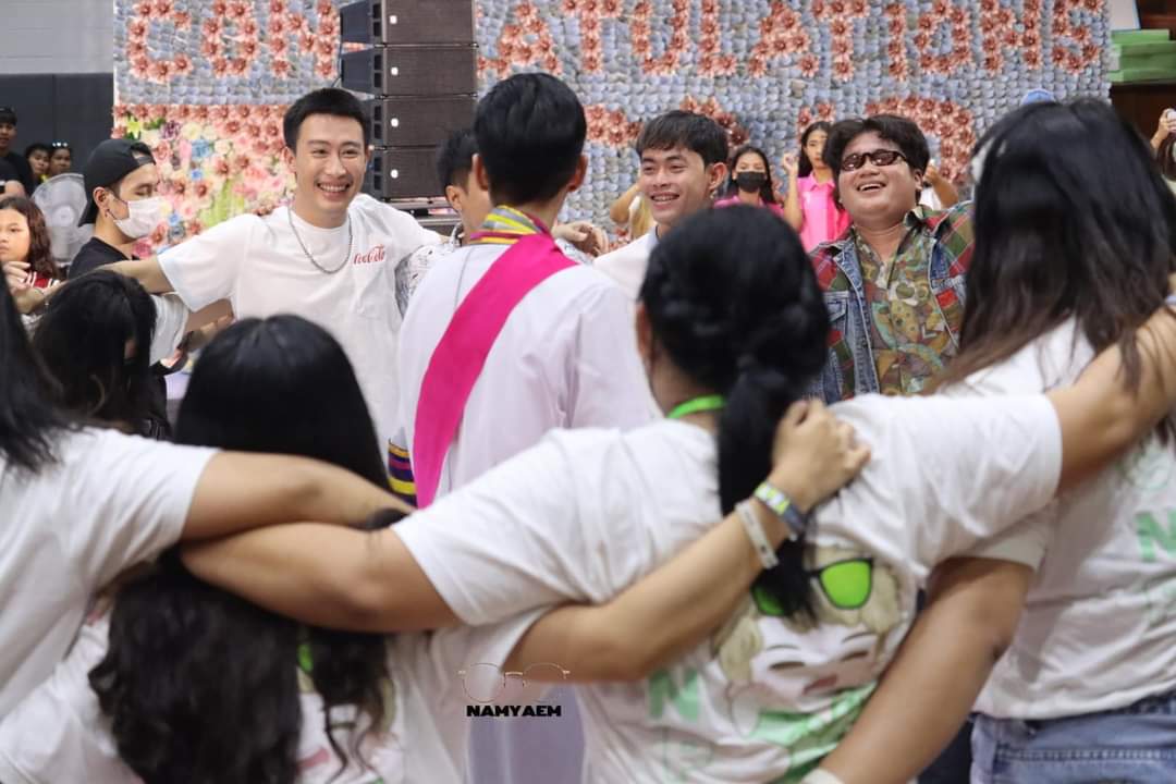 เกิบอี่คีบสองสี (แสนสวย) 🌸 tweet media