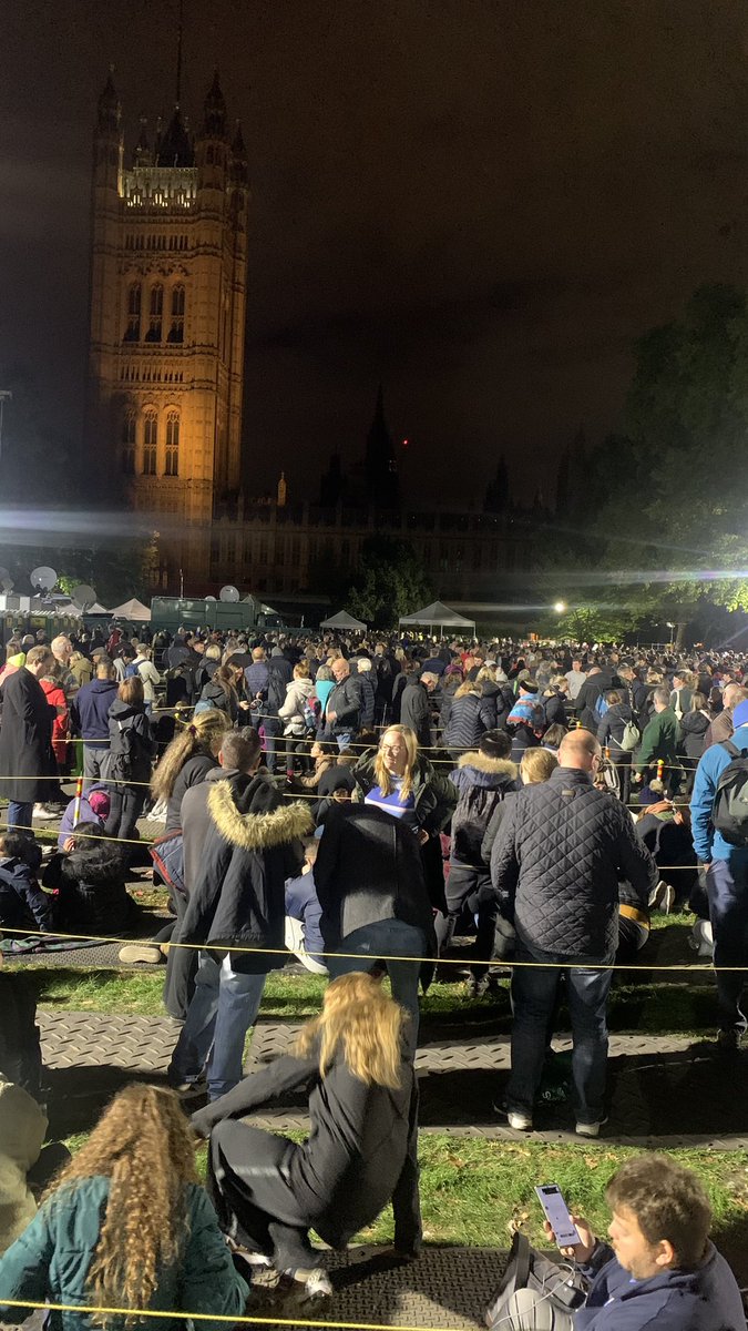 nomoneyforbeer's tweet image. Thr current situation #lyinginstatequeue