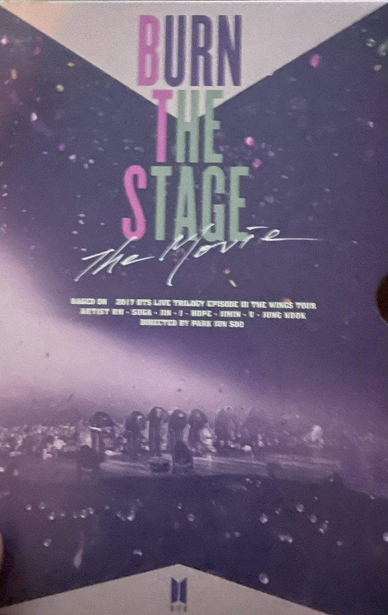 64dzny's tweet photo. Watching this masterpiece! 🔥 #burnthestage #bts https://t.co/ZZDZT42Xl0