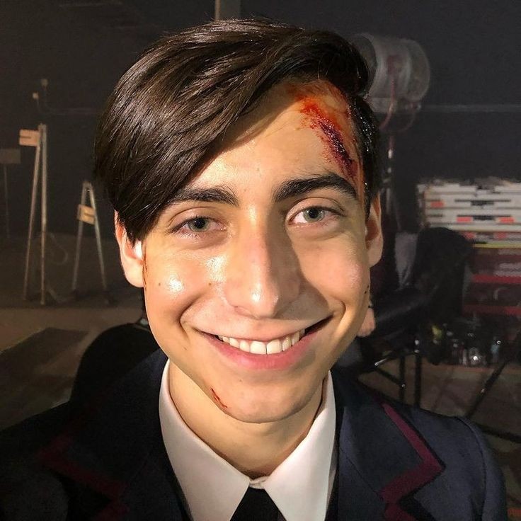 aidansafeplace's tweet photo. he is the cutest birthday boy❤️‍🩹 https://t.co/o1PtG7ZL47