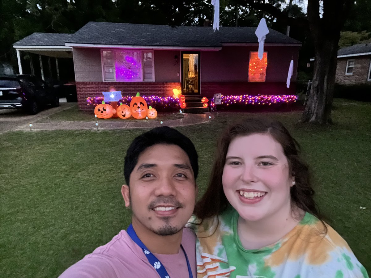 LangamHenry's tweet photo. Decorating for Fall and Halloween together with my wife https://t.co/LylYlS1pwE