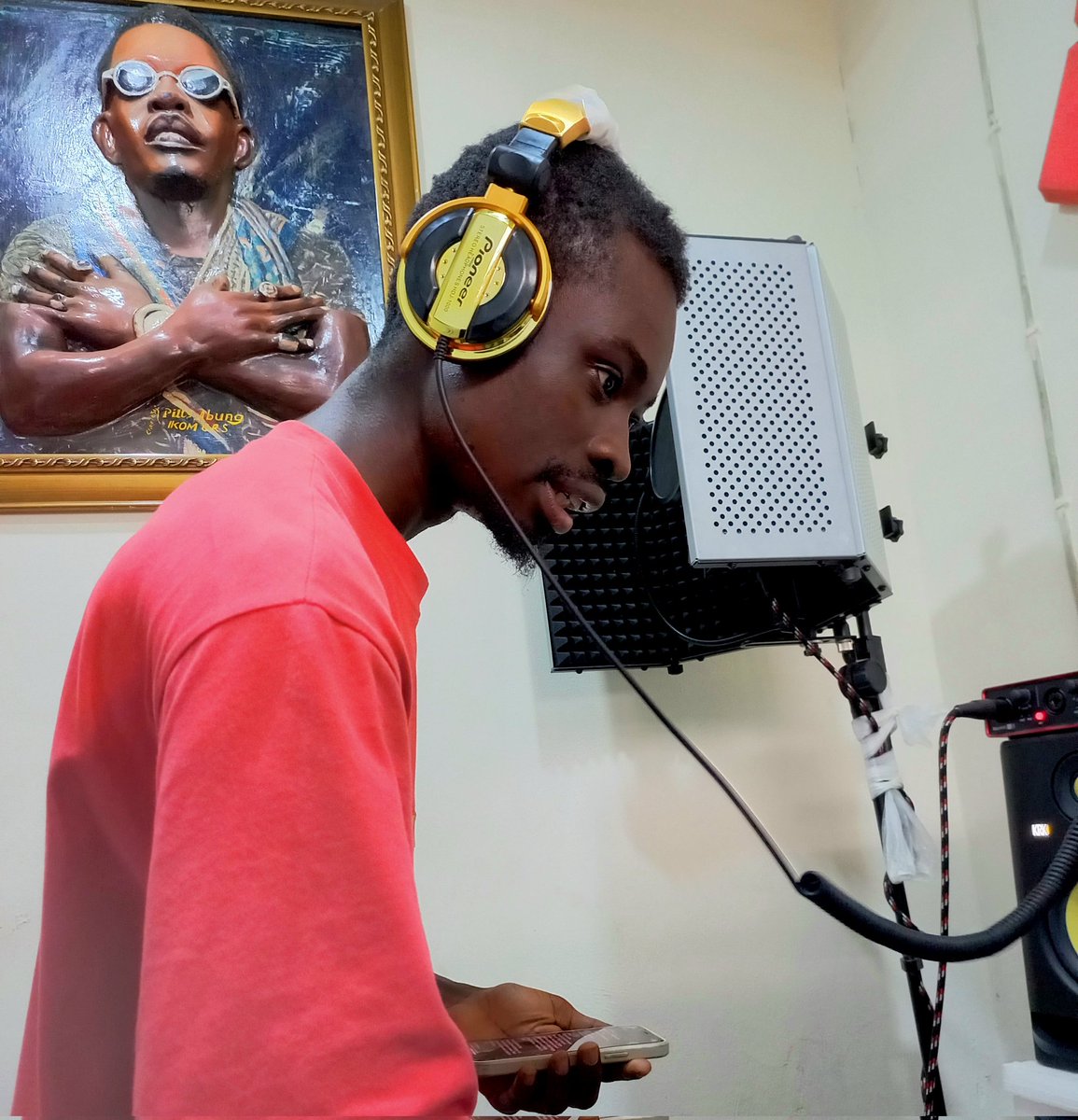 Supadjtablowa's tweet photo. • As a DJ, Advertiser and a Music Promoter, wherething be my handwork???
👆
Na to they promote serious entertainers on all my social media platforms to my FANS/LOVERS...

Number👆
.
.
#samsunggalaxy #mtnnigeria #magnitofreshout #hennessy #galaxy #brothershaggi #pillsabung https://t.co/9BGaY4a0xu